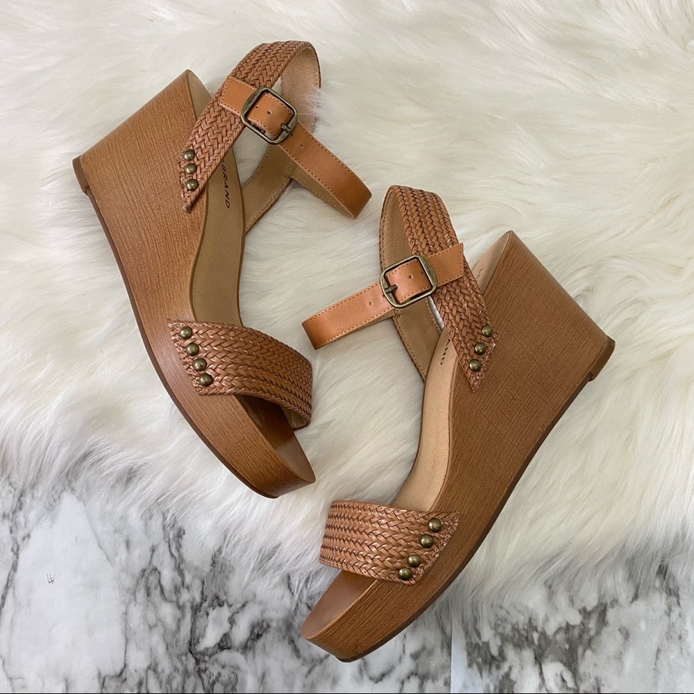 Lucky Brand | Zyler brown vegan leather platform wedges sandals
